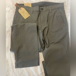 Mens stretch fabric pants. Size 34Wx32L.